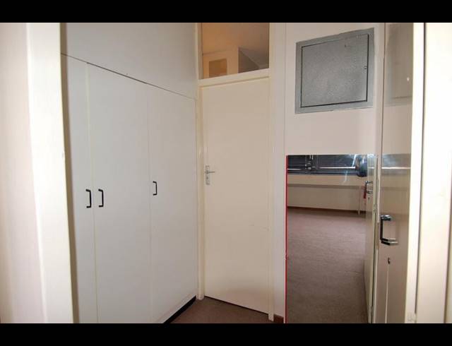 0 BEDROOM APARTMENT FOR SALE IN ORANJEZICHT